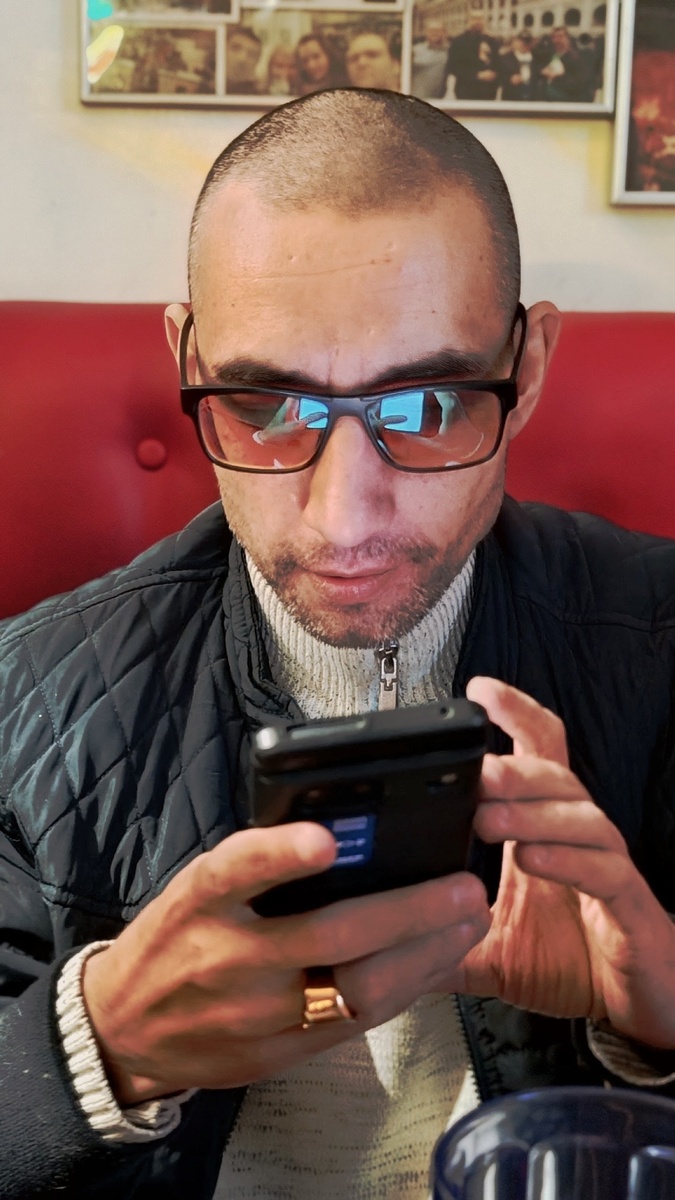 Фото автора канала в момент написания этой статьи