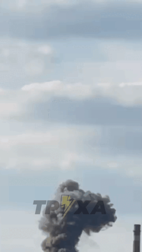    Прилёт ФАБа в промзоне Запорожья. Видео: "Изнанка"