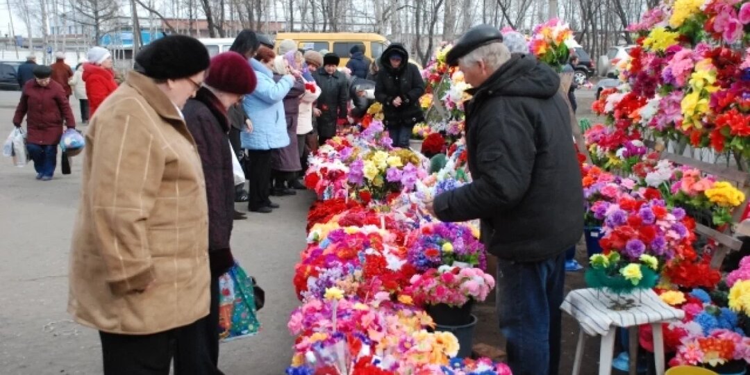 Радоница без суеверий. Как правильно поминать усопших в Родительский день