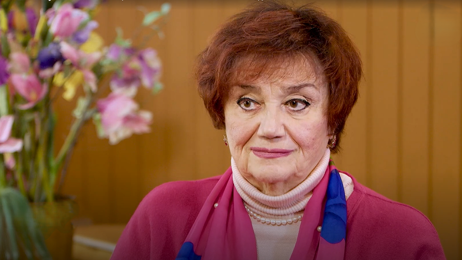     Источник здесь: кадр из программы «Культ личности»