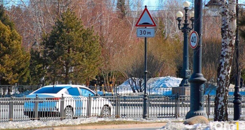 Омичка отсудила 695 тысяч рублей за Mazda с запретом на регистрацию