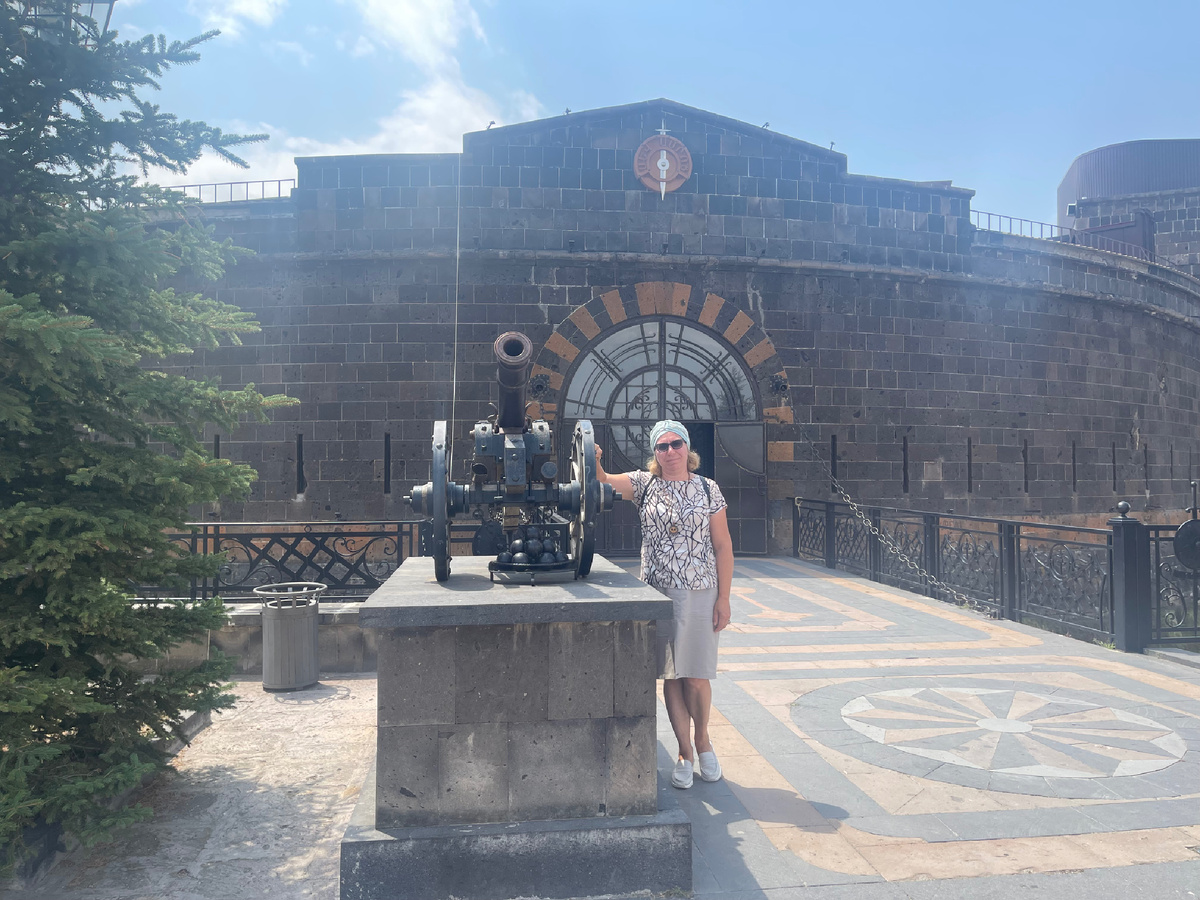 Чёрная крепость