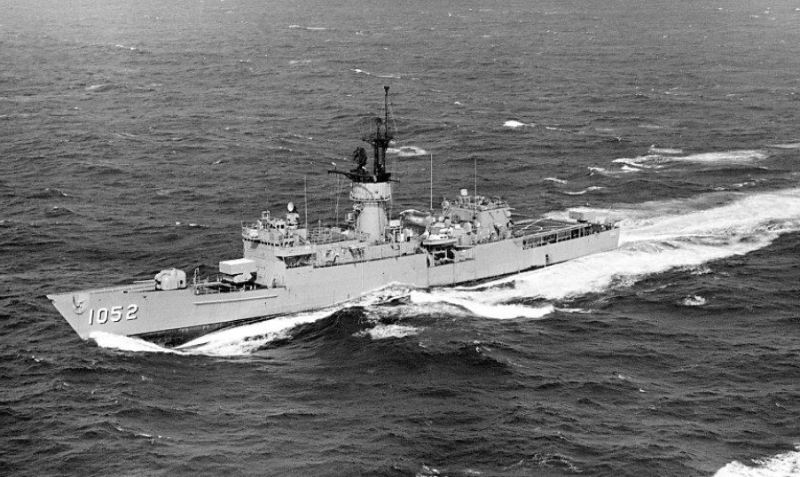 Американский фрегат FF-1052 "Нокс", октябрь 1982 года