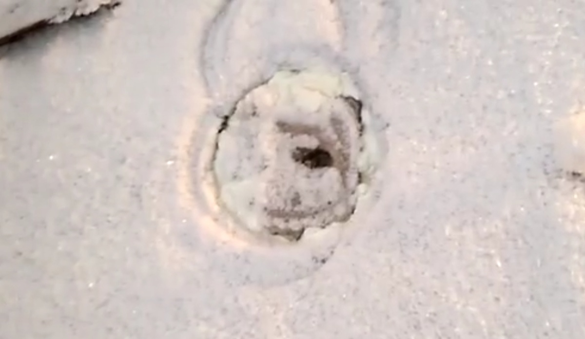 Отверстие под дымоход 