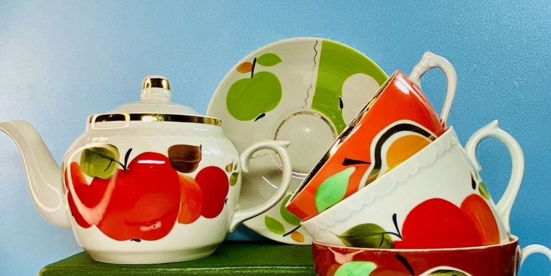 Яблочное ассорти из винтажной посуды. Новая идея
