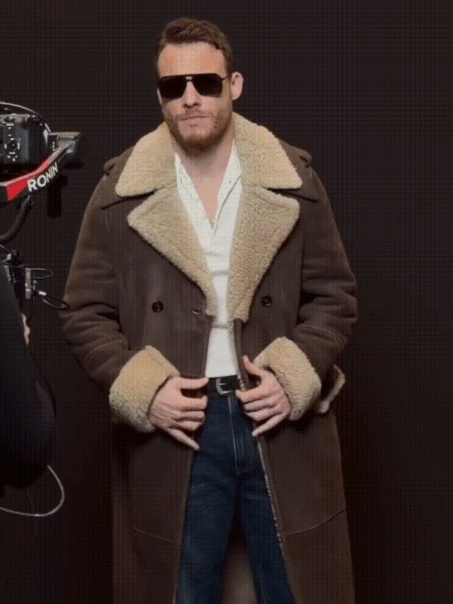 Керем Бюрсин в Милане на показе Dolce&Gabbana. Источник видео: социальные сети Керема, гиф автора статьи 