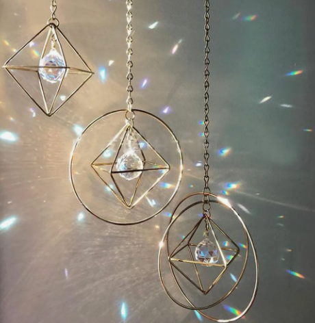 Вы покупаете декор, а дому нужен не он: главная ошибка весеннего обновления