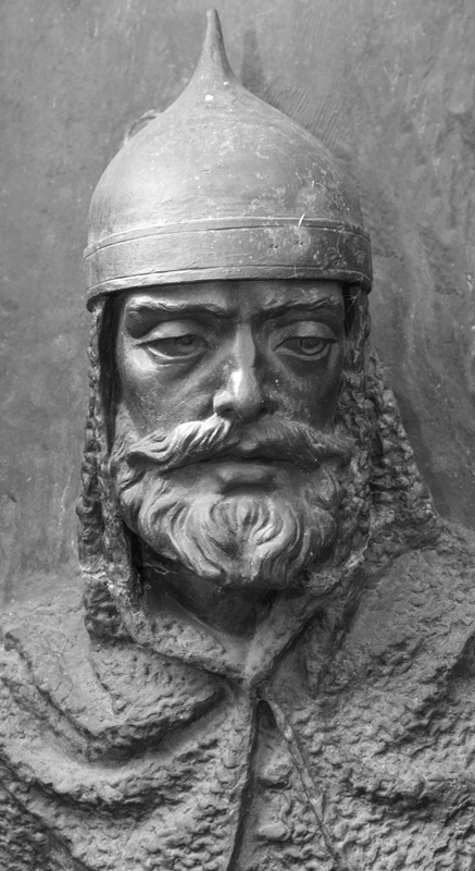 Князь Мстислав Мстиславович Удатный, скульптура на памятнике Тысячелетию России в Великом Новгороде (Михаил Осипович Микешин, 1862 год).  