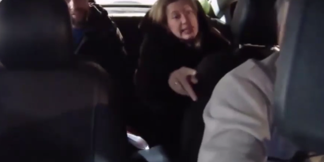 Глава «Опоры России» по-хамски обошлась с таксистом. Водитель в ответ опубликовал запись их разборок.