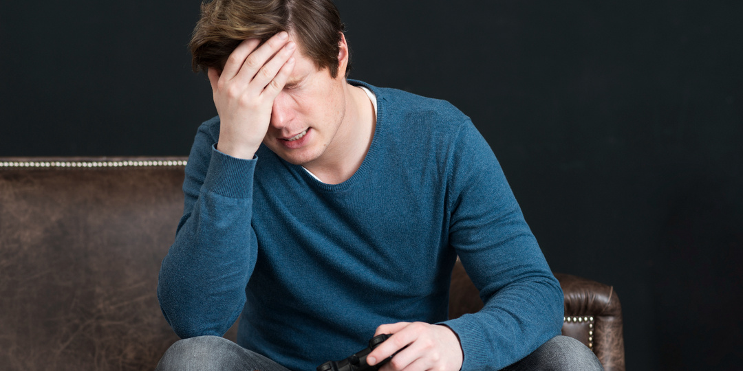 — Ей нужен уход, — заявил Игорь и совершил наглый поступок, надеясь неизвестно на что