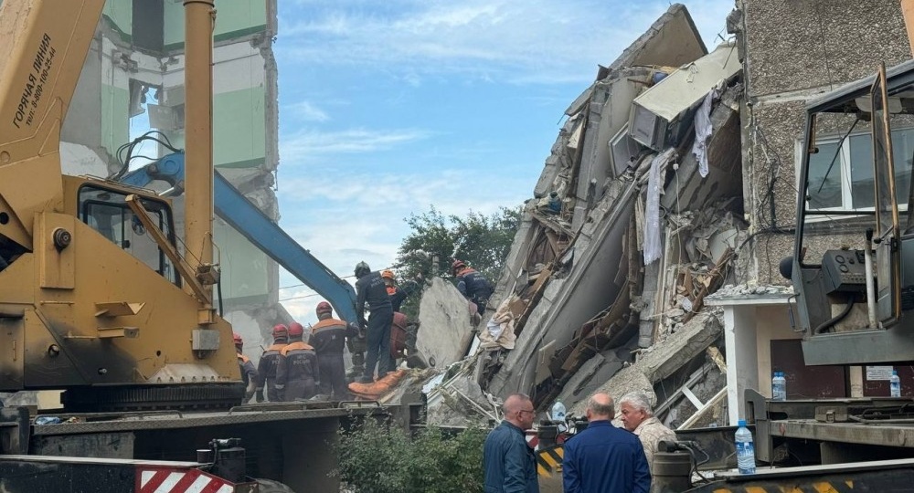 Погибшая девочка успела рассказать о запахе газа перед взрывом в тагильской многоэтажке