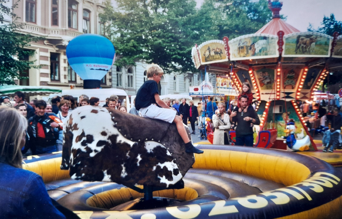Аттракционы на празднике Zimmerstrasse (фото автора)