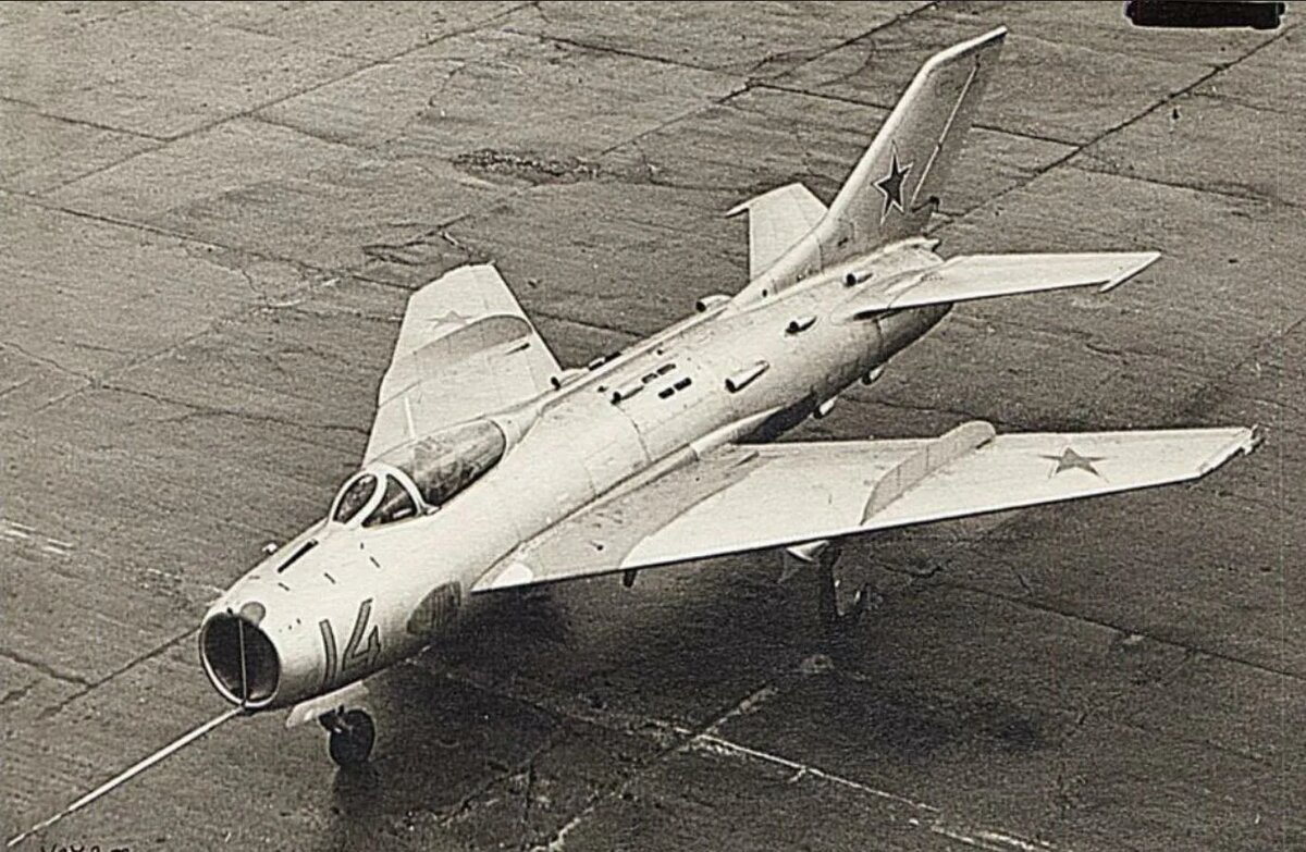 МиГ-19С Фото Яндекс.Картинки