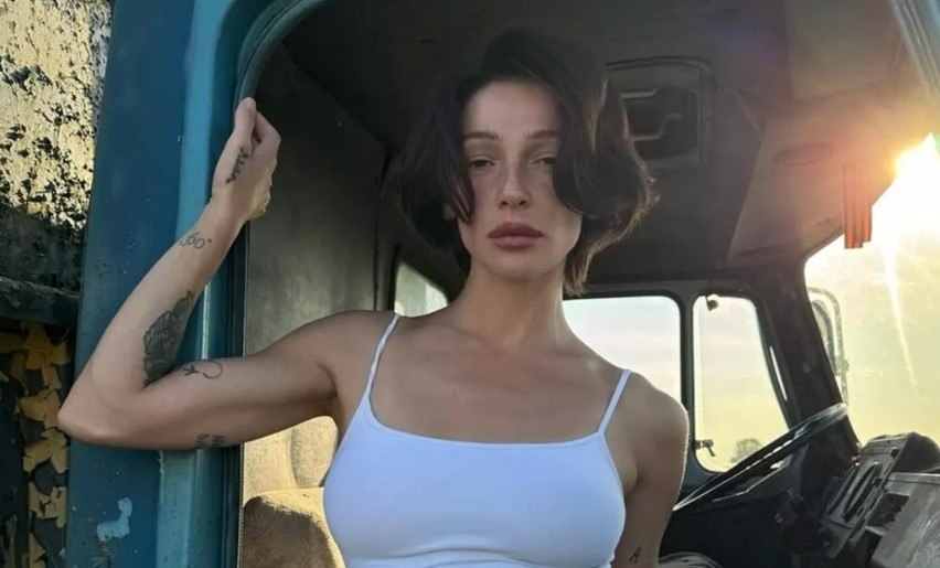 Настя Ивлеева пожаловалась на "сдувшиеся" ягодицы