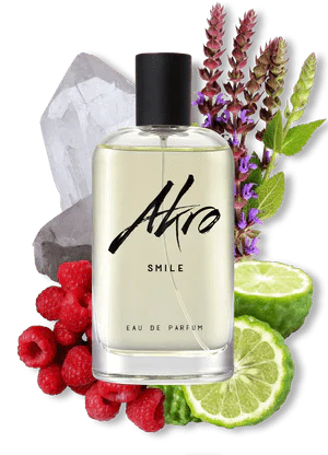 Я слышала, что некоторые описывают этот аромат как освежающий малиновый чай со льдом и лимоном. Хотя в пирамиде аромата нет ноты чая, я нахожу это описание довольно точным. Думаю, возможно, нотка шалфея  создаёт лёгкое ощущение травяного чая.