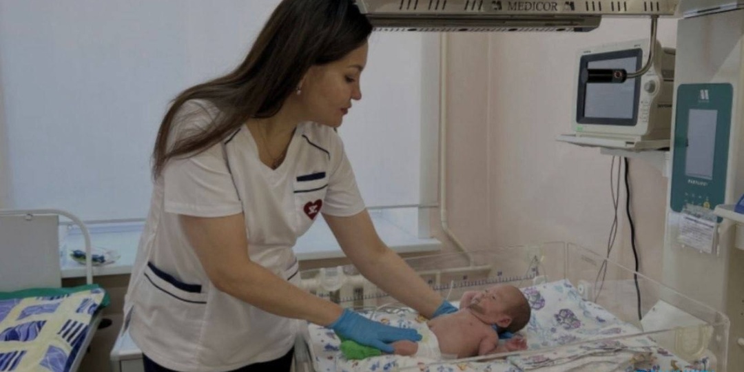 🏥 11 недоношенных малышей с низким весом выходили ямальские врачи