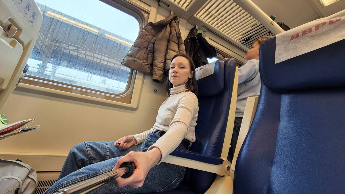 На фирменном пассажирском поезде "Виталий Предыбайлов" мне приходилось ездить неоднократно. Обычно я не заморачивалась и брала обычный билет. Однажды места оказались раскупленными, и мне пришлось отправиться бизнес-классом. Решила поделиться с вами впечатлениями