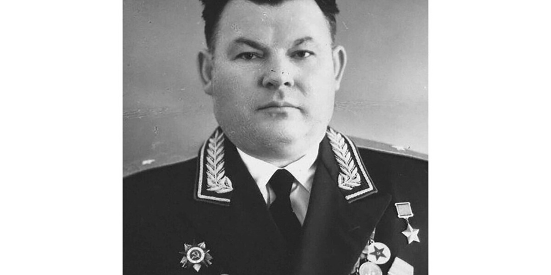 Победные вылеты Героя Советского Союза генерала Алексея Плохова