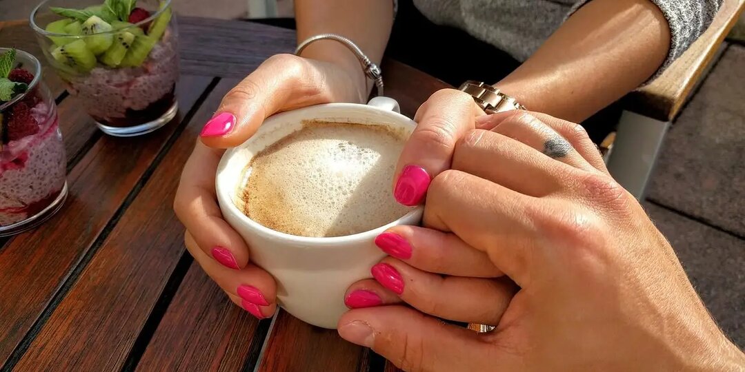 Эмоциональный интеллект мужа: почему современные женщины уходят к тем, кто умеет слушать, а не зарабатывать