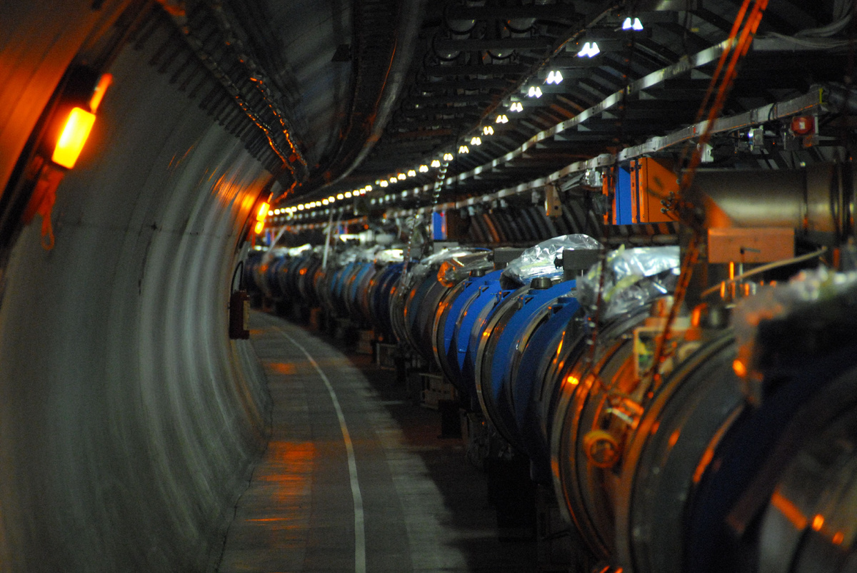 CERN адронный коллайдер