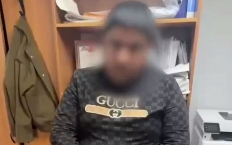 Талант. В Волгограде задержали цыгана, который одновременно имитировал женский голос и кавказский акцент.