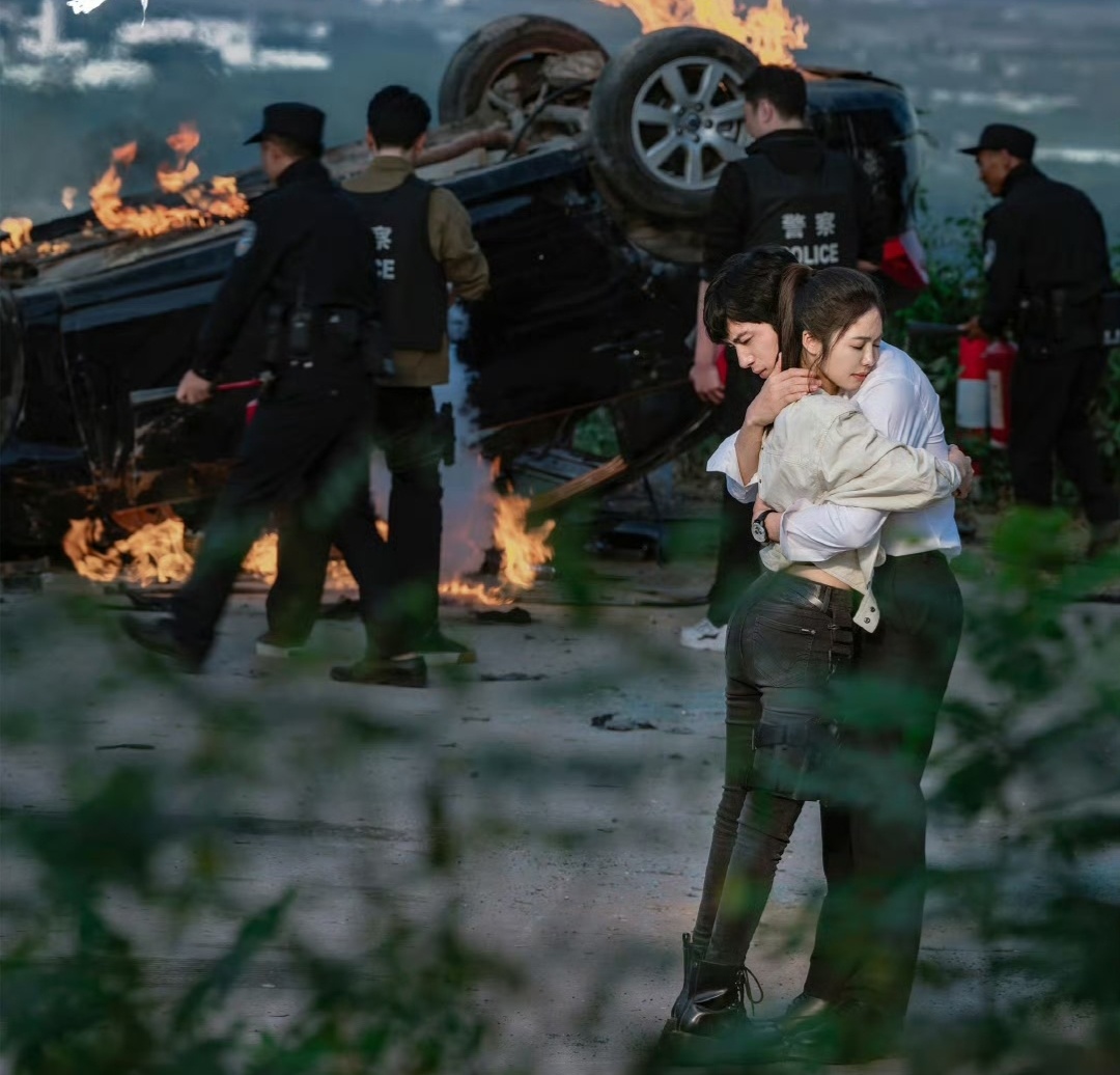 Кадр из дорамы "Стальной лес".