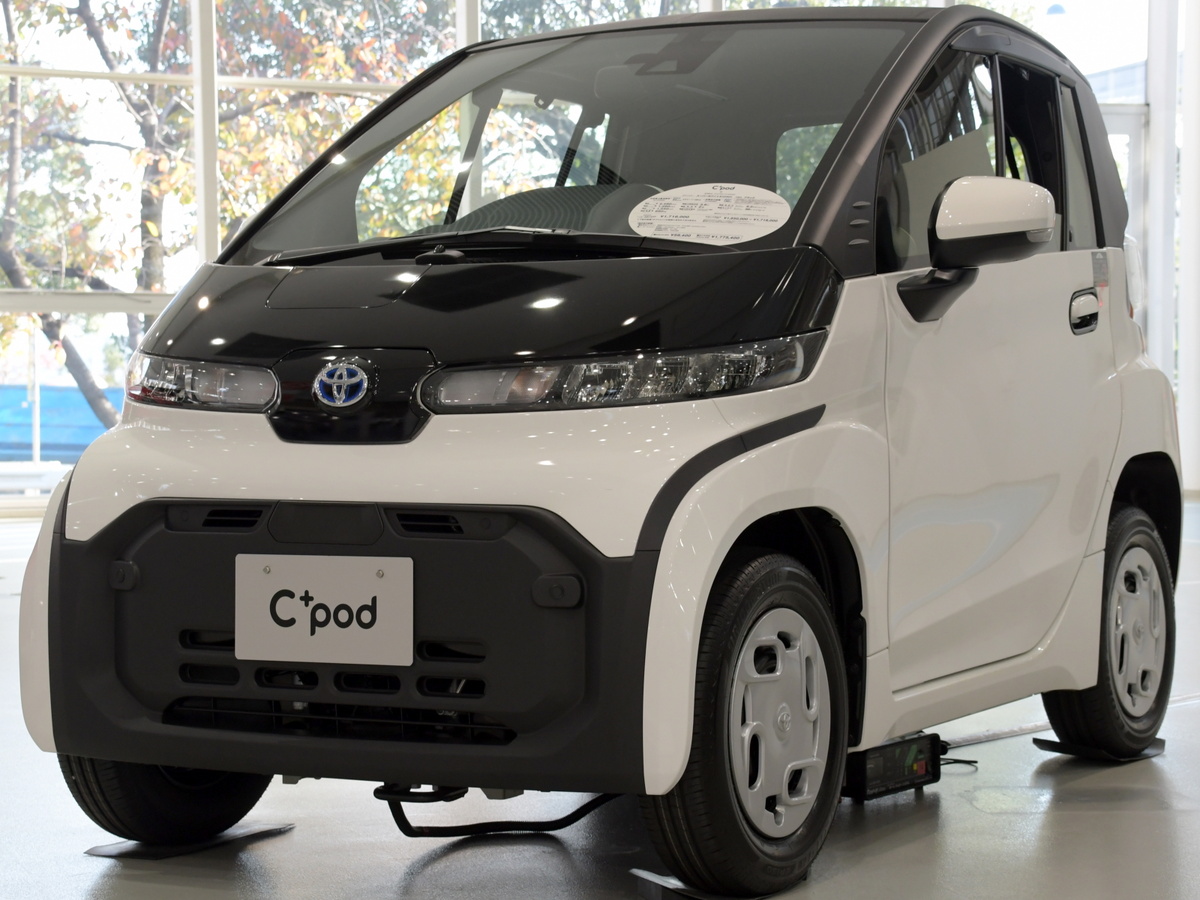 Toyota готовится продавать в России сверхкомпактный электрокар
