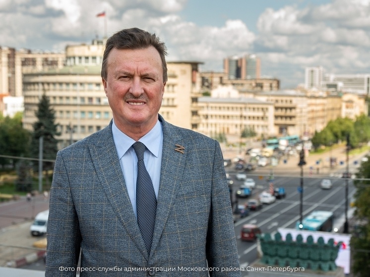     Ушаков проработал в районной администрации 25 лет — с 2000 года. Фото: официальная страница в "ВКонтакте" Владимира Ушакова