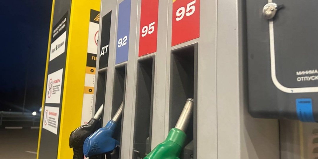 "Льем из одного чана": сотрудник АЗС проговорился, за что водители переплачивают миллионы