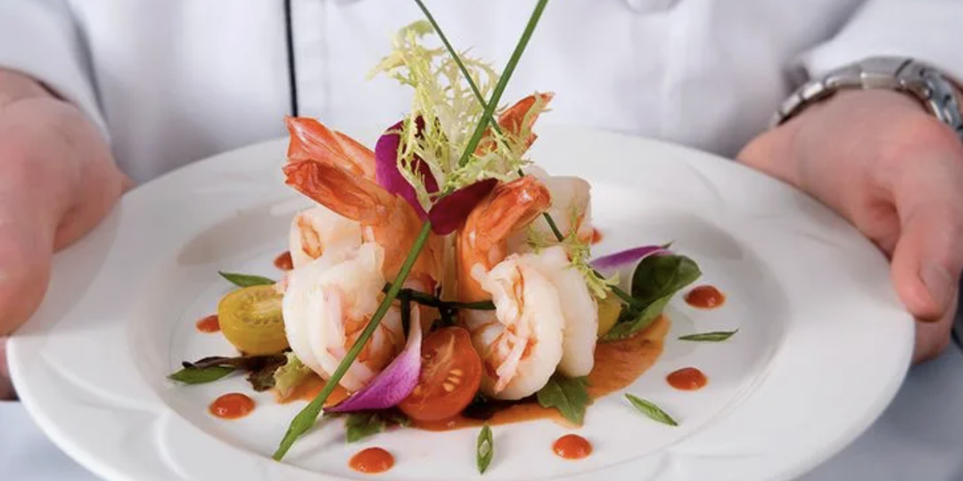 Как нас обманывают в ресторанах? Подлые трюки официантов