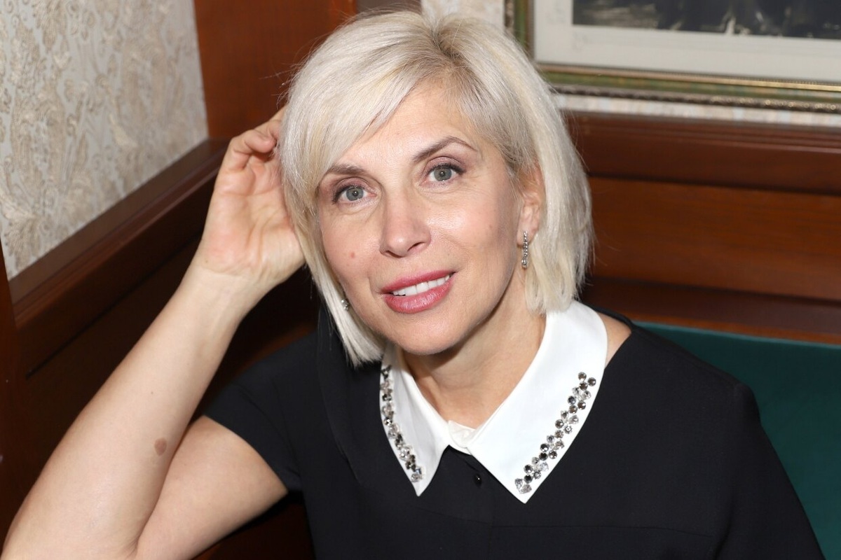     «Изабель узнаёт меня, радуется. Я пою ей песенки»: Алена Свиридова рассказала о живущей в Канаде маленькой внучке