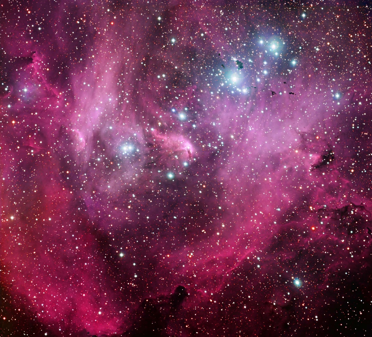 Туманность "Бегущий Цыпленок" (IC 2944) — область активного звездообразования в созвездии Центавра / © ESO