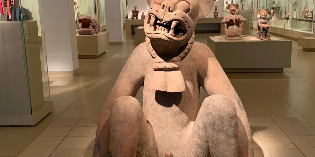 Нам пишут: «Мне кажется, он очень страдает в Иерусалимском музее