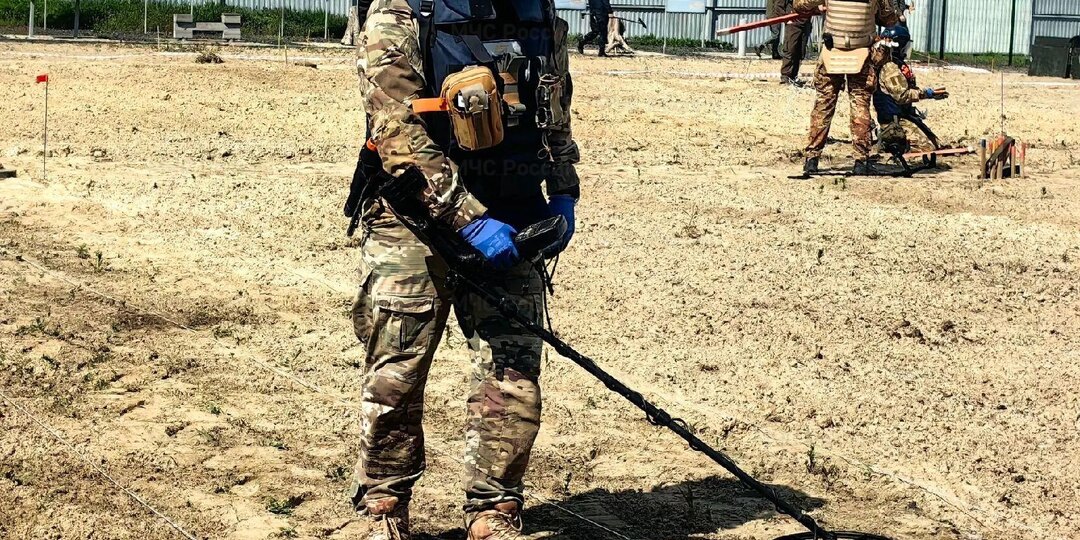 В Донском спасательном центре завершилось слаживание сводных пиротехнических отрядов МЧС России