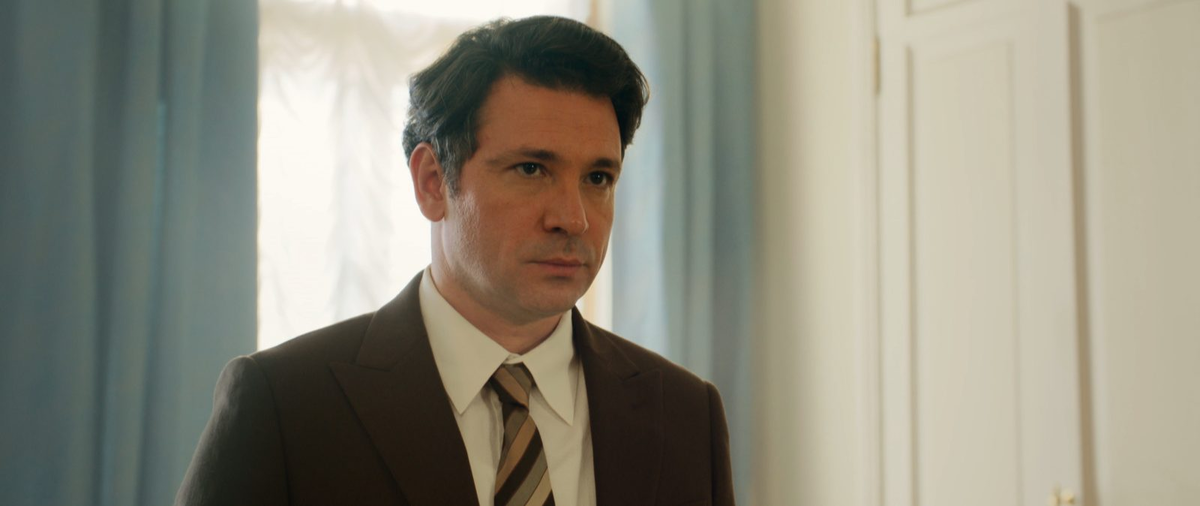 кадры из сериала «Страх над Невой: огненный круг» Антон Хабаров в роли Чубина