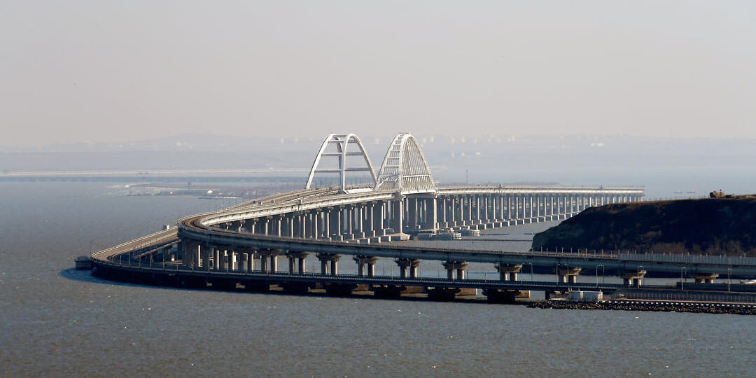 На Крымском мосту увеличилась очередь со стороны Керчи