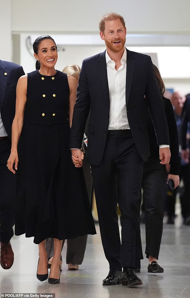 Сассекские в Королевской детской больнице Мельбурна. 