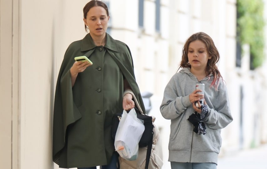 Натали Портман появилась на публике с дочерью — впервые после объявления о своей третьей беременности