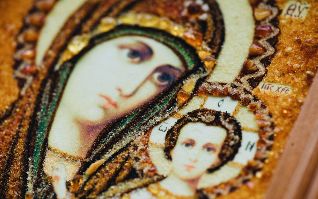  Иконы – это окно в духовный мир. Фото: Envato Elements