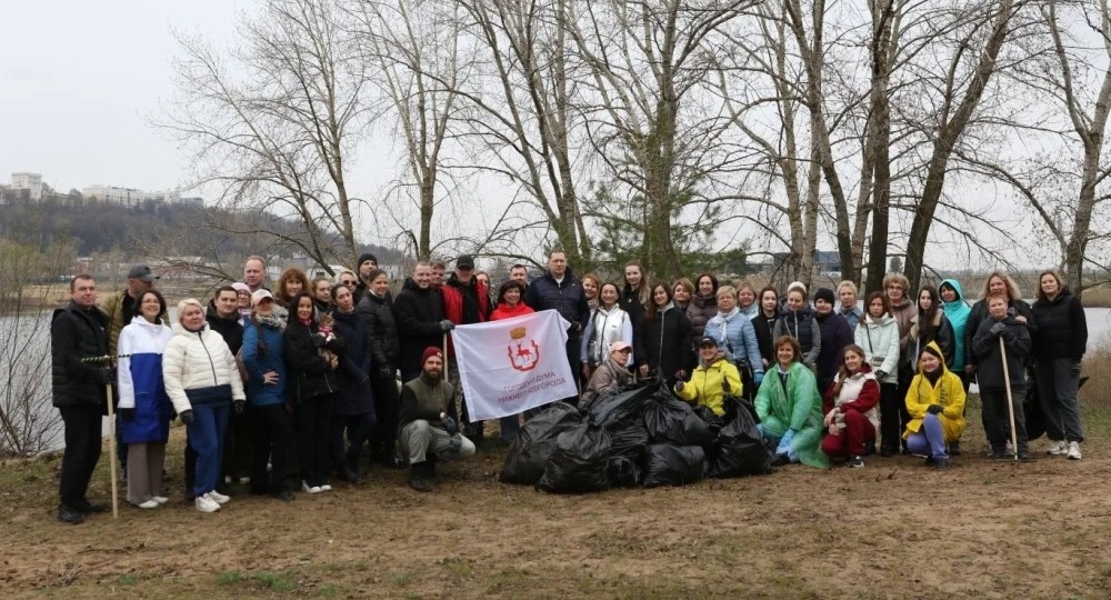 Депутаты и члены Молпалаты нижегородской Думы присоединились к субботнику
