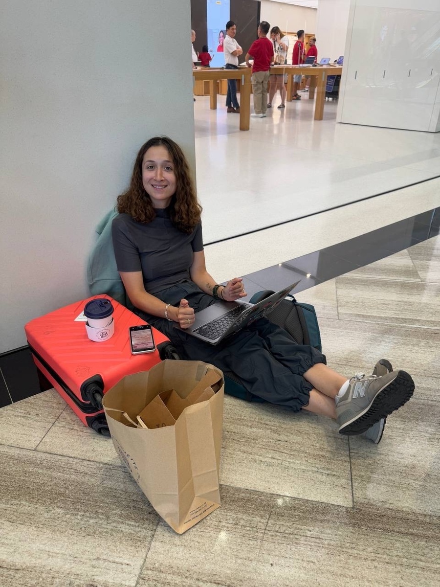 Инструктор клуба в ожидании вылета самолёта 