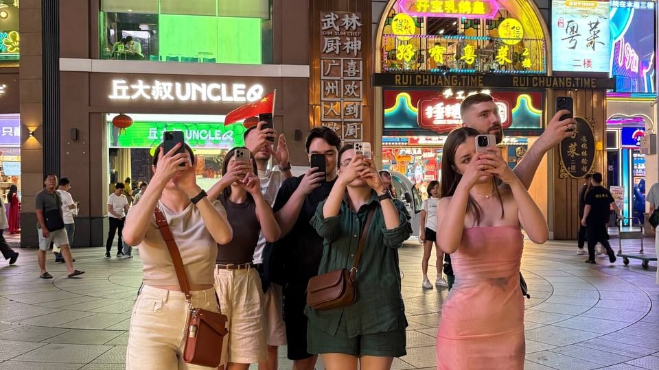 Электронные помощники в путешествиях: полный гайд, что можно взять в самолёт, как упаковать и какие лучше оставить дома.