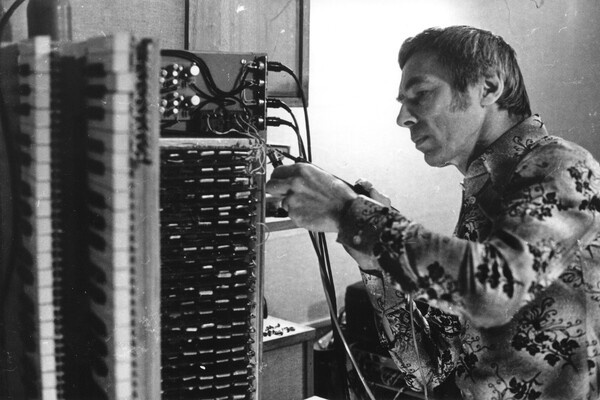    Александр Зацепин в студии, 1977 год / Личный архив Александра Зацепина