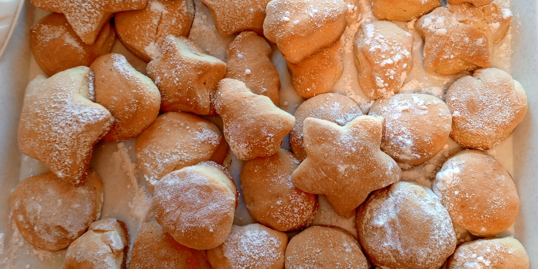 Погода испортилась,пришли дожди к нам.