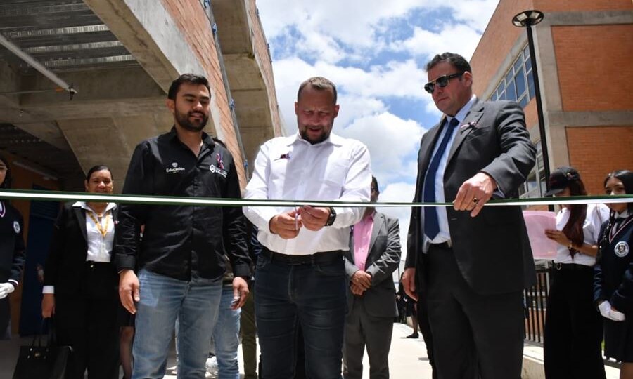 Уроженец Саратова Михаил Краснов лишился поста мэра колумбийского Тунхи