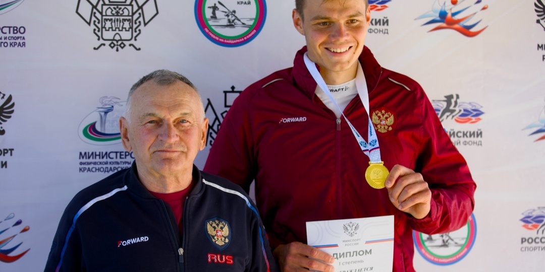 Тверские гребцы-юниоры завоевали золото и серебро первенства России