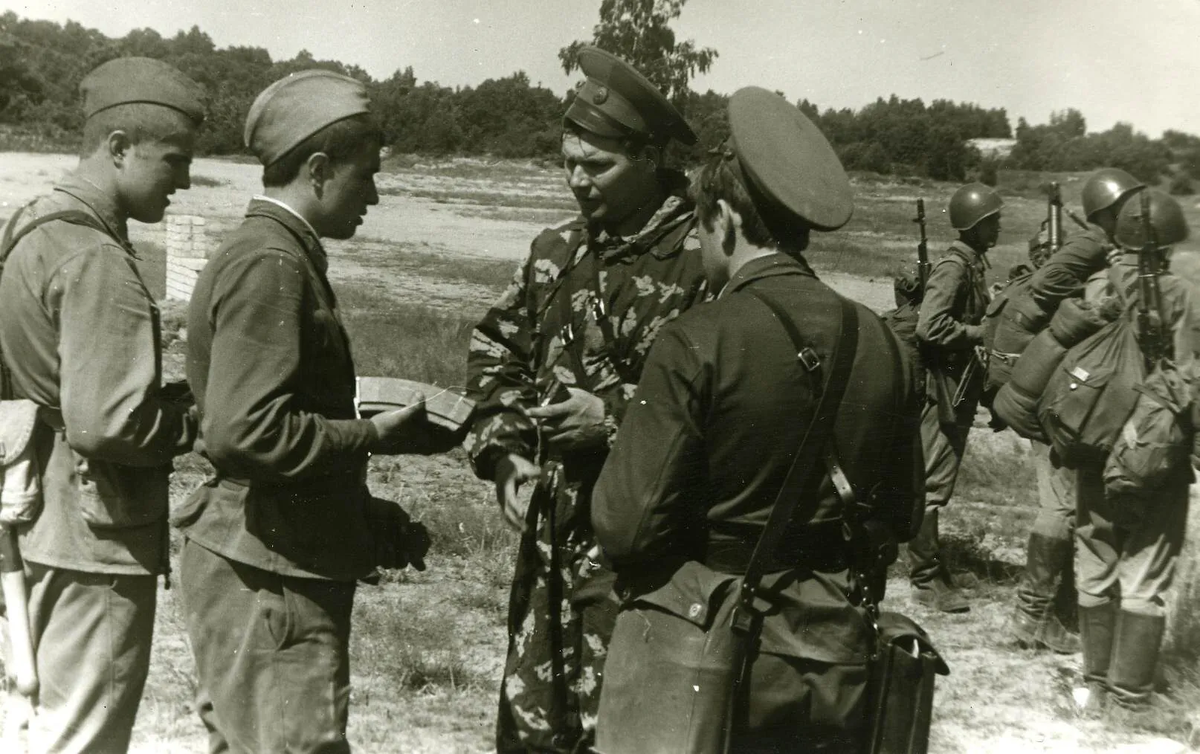 На стрельбище...