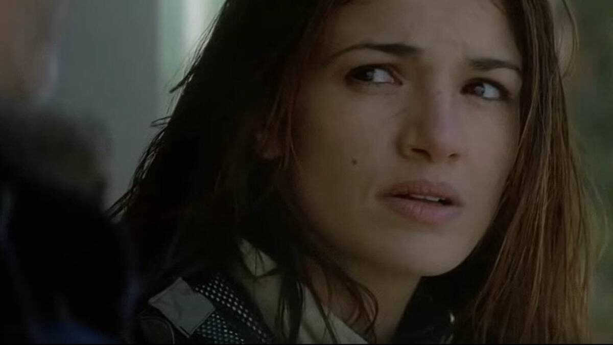    Кадр из фильма Багровые реки