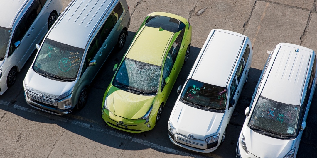 Машины-невидимки: назван цвет авто, который попадает в аварии на 50% чаще остальных