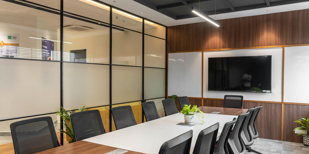 HR-менеджер полгода держала наш отдел на страхе увольнения перед юбилеем компании